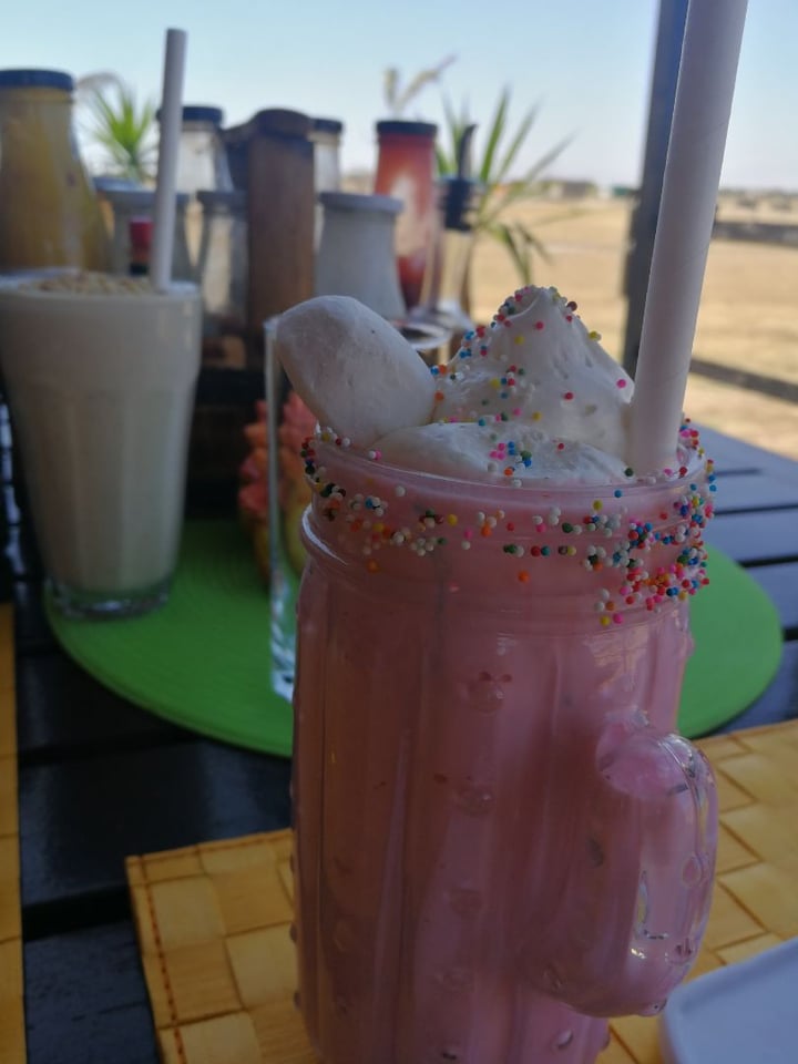 photo of Asher's Corner Cafe @ Ashers Farm Sanctuary Strawberry Marshmallow Milkshake shared by @cvdwatt89 on  14 Sep 2019 - review