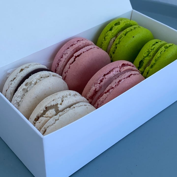 photo of L' Artisane Creative Bakery Macaron shared by @mariannaking on  03 Dec 2020 - review