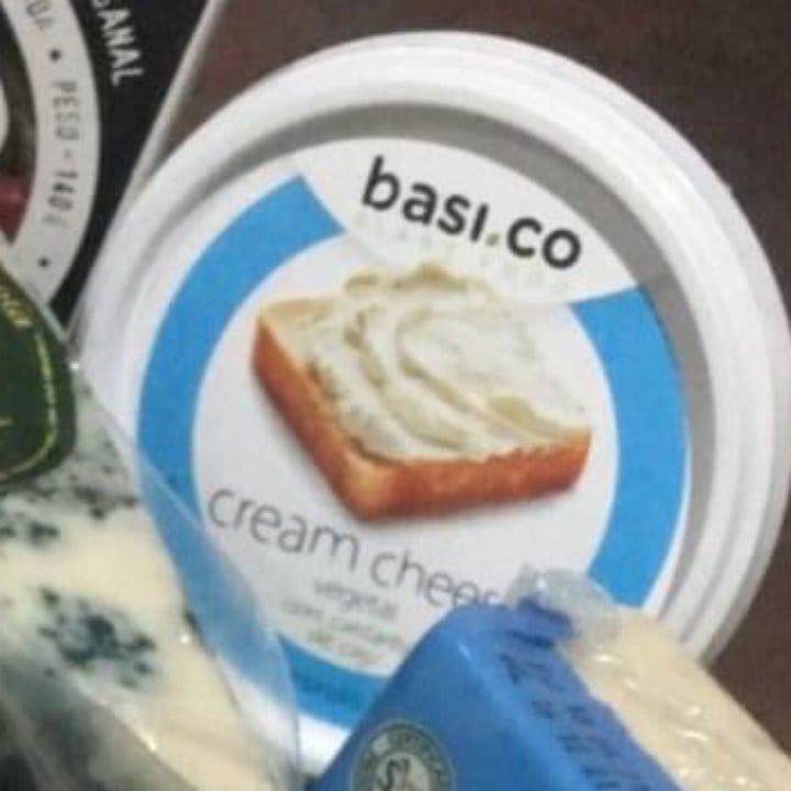 photo of Basi.co Cream Cheese Vegetal shared by @babibarbara on  27 Sep 2021 - review