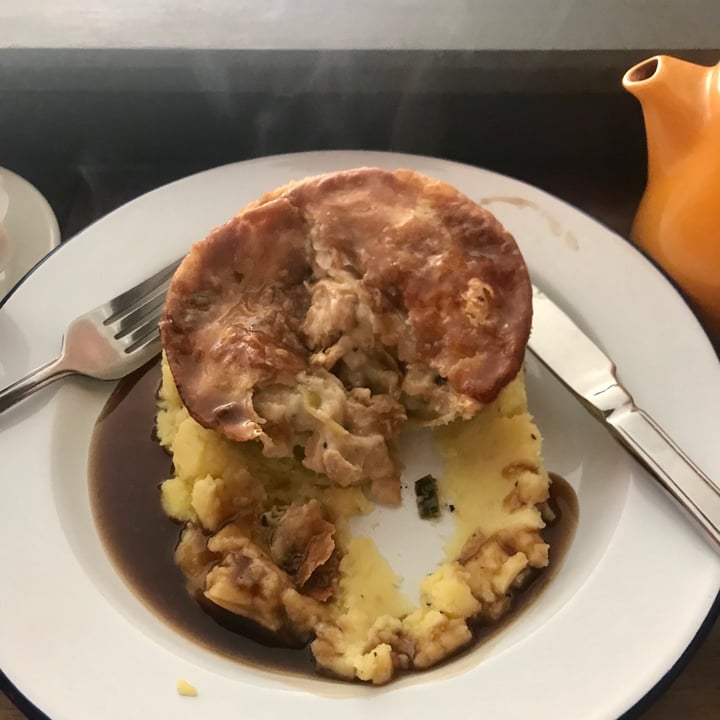 review photo of Pieminister Chooks Away shared by @tiri on 26 Aug 2020 - review