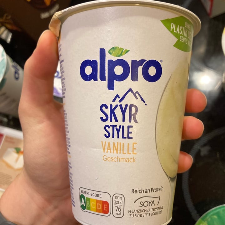 photo of Alpro Alpro Skyr Style Vanille Geschmack shared by @ankii on  18 Jan 2022 - review