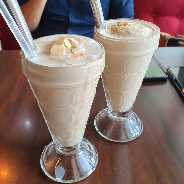 photo of WellSmoocht Pure hazelnut r’ice cream shake shared by @mavv1 on  21 Nov 2020 - review