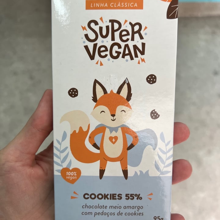 review photo of Super Vegan Barra de Chocolate - Meio Amargo com Pedaços de Cookies shared by @julianamoraco on 28 Apr 2022 - review