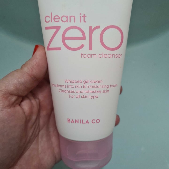 review photo of Banila Co Clean it zero foam cleanser shared by @renatacarneiro on 26 Apr 2022 - review