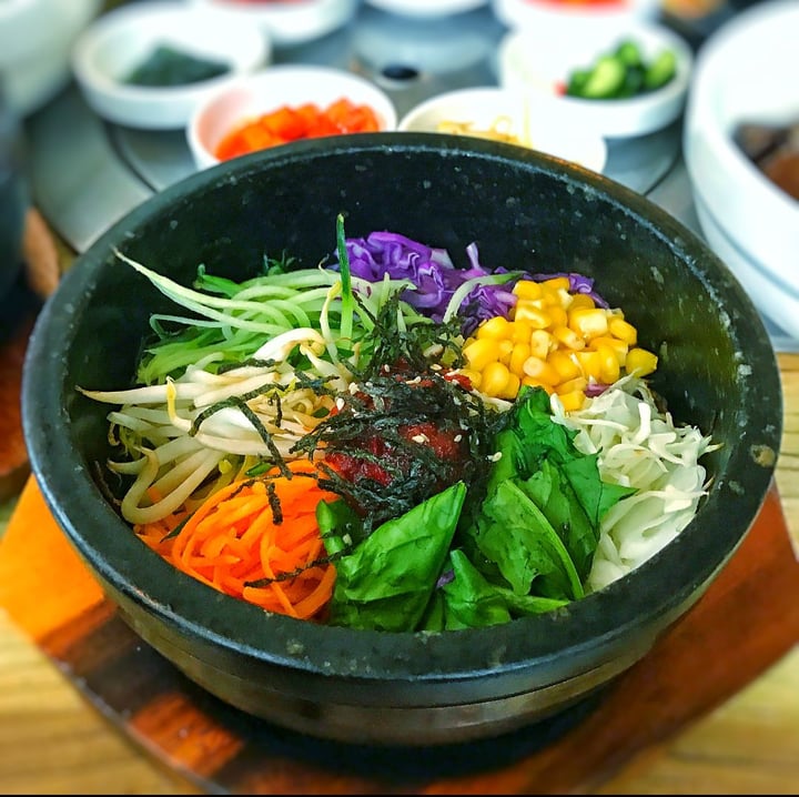 review photo of The Boneless Kitchen Dolsot Bibimbap (Stone Pot Mixed Rice) shared by @sherio on 15 Apr 2020 - review