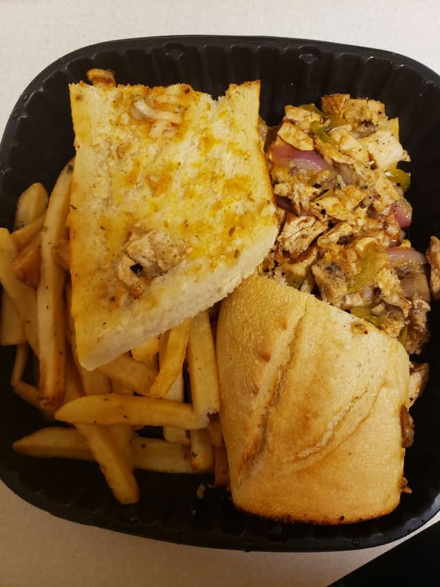 「Vegan Chicken Philly」の料理の写真