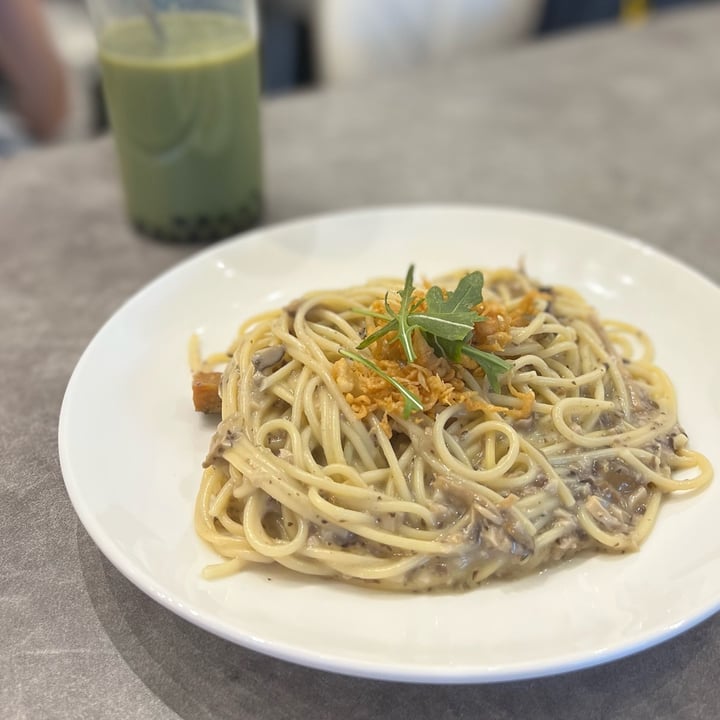 photo of Mong Cha Cha Cafe 梦茶茶 Truffled Mushroom Spaghetti shared by @consciouscookieee on  15 Mar 2022 - review