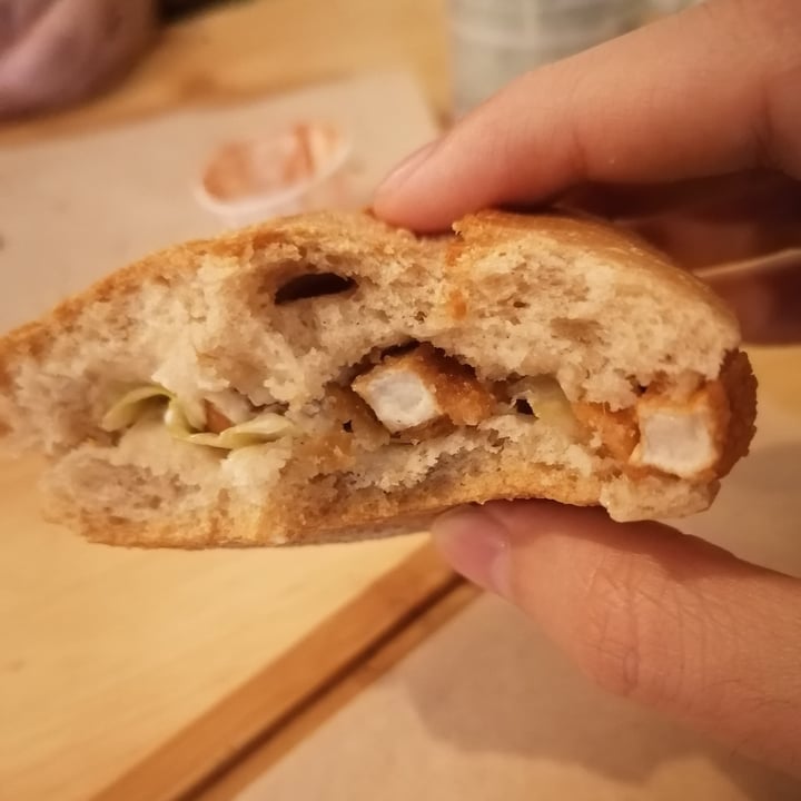 photo of Vegan Queen Bocadillo Arde Madrid shared by @g0vegan on  15 May 2021 - review