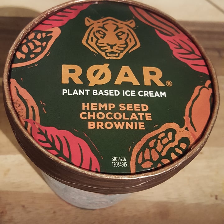 photo of Roar Hemp seed chocolate Brownie ice cream shared by @nikkicola on  15 Nov 2020 - review