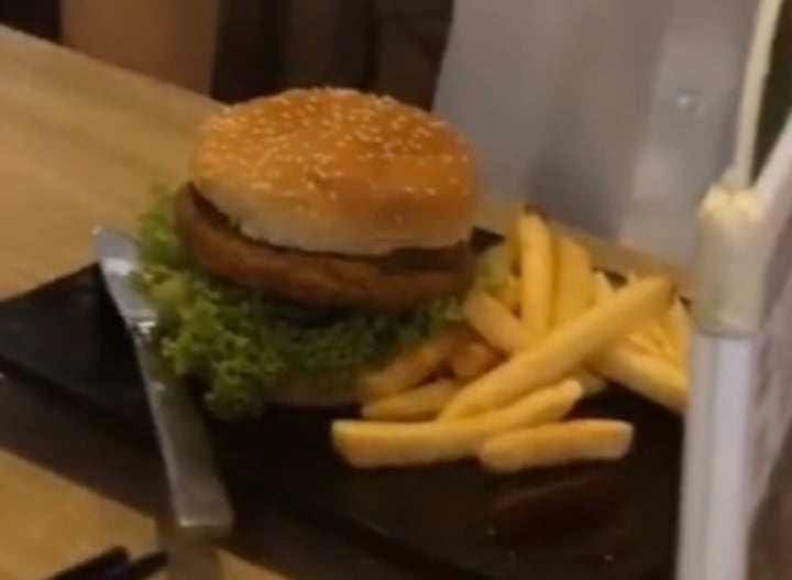 review photo of GreenDot - NEX Andalusian Tomato Sauce Soy Burger shared by @shakthi on 17 Dec 2019 - review