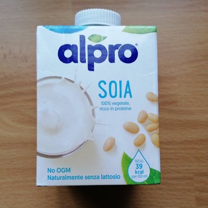 photo of Alpro Latte di soia da mezzo litro shared by @balboniirene on  11 Mar 2022 - review