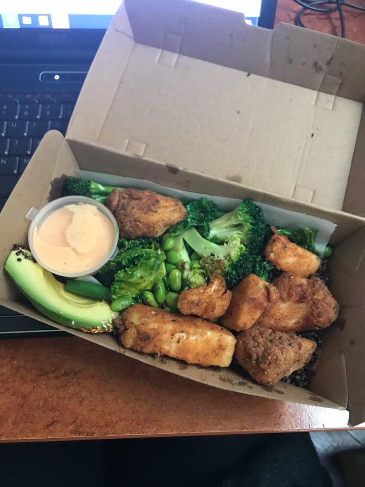 photo of Good Love The famed kfc bowl shared by @tenayagray on  10 Nov 2019 - review