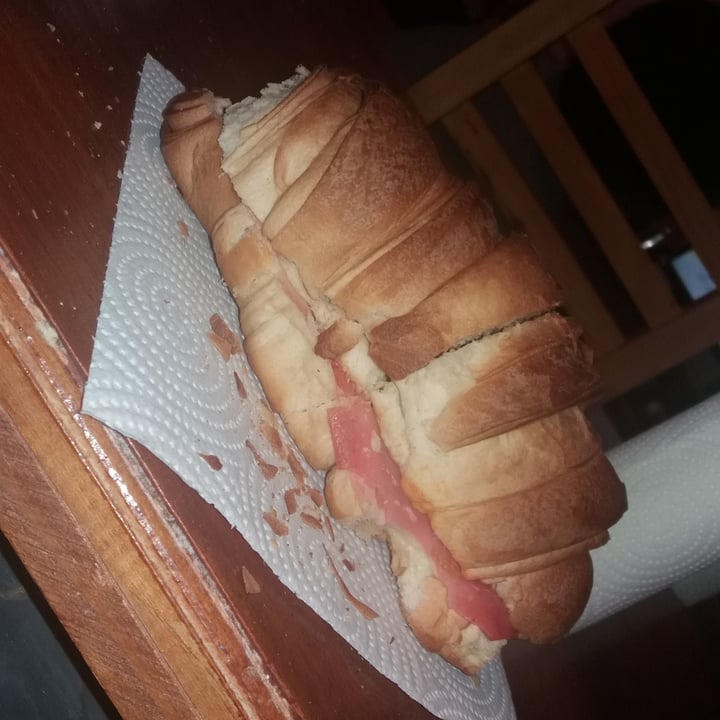 photo of Veganesh Sacramentos Rellenos Jamón Y Queso shared by @antorm on  17 Jan 2021 - review