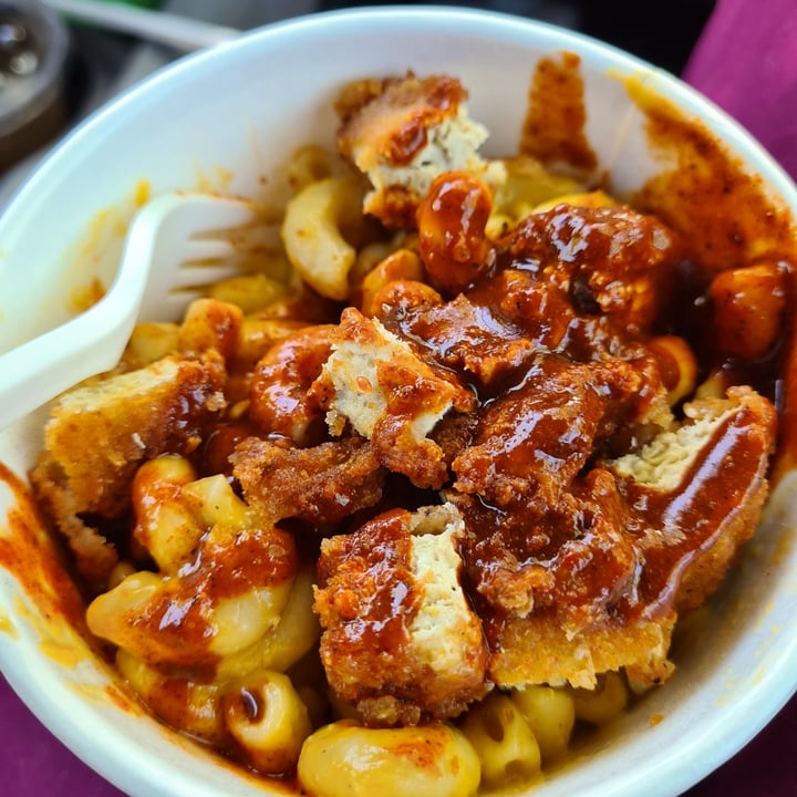 review photo of Burger Patch Spicy chicken mac and cheese shared by @sofihuasteca on 26 Jun 2022 - review