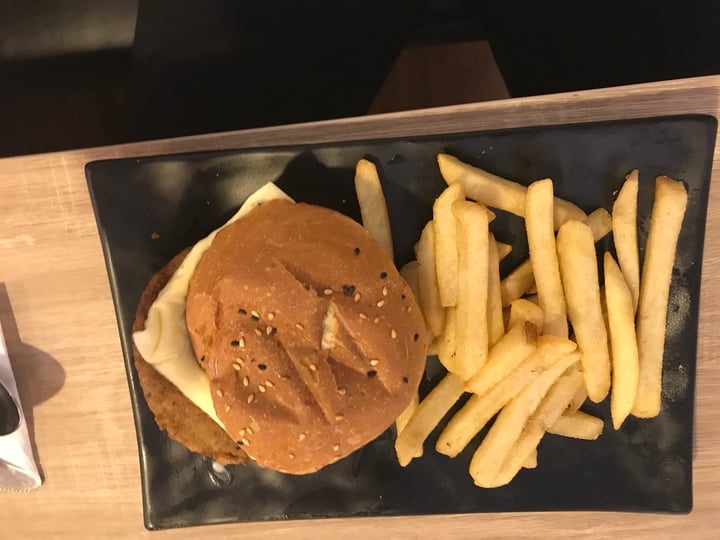 photo of GreenDot - NEX Mayo Yogurt Soya Burger shared by @alpacacino on  20 May 2018 - review