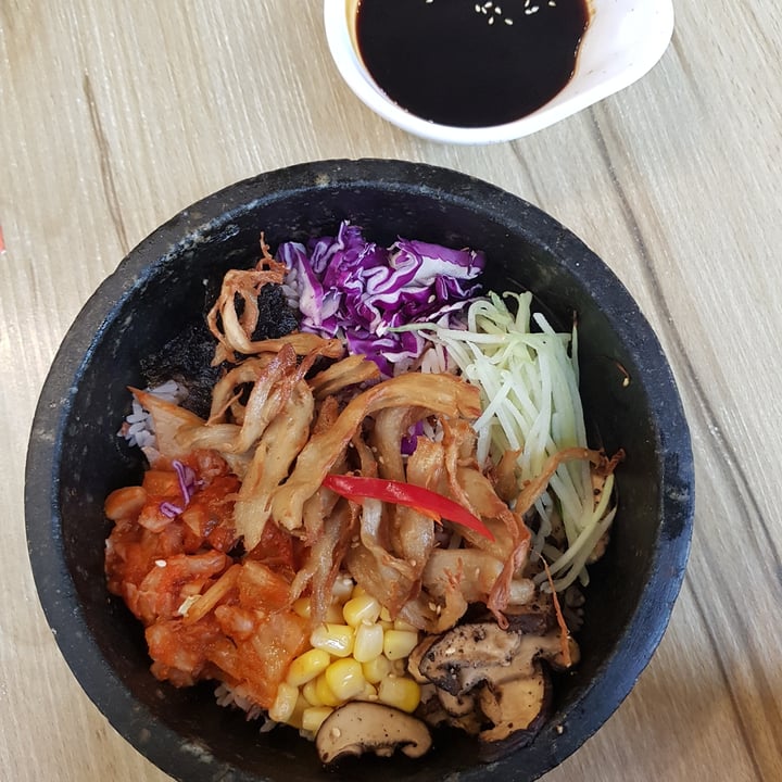 photo of Nature Cafe Stone Pot Chicken Slice Rice 韓式石鍋雞絲飯 shared by @shanna on  19 Sep 2021 - review