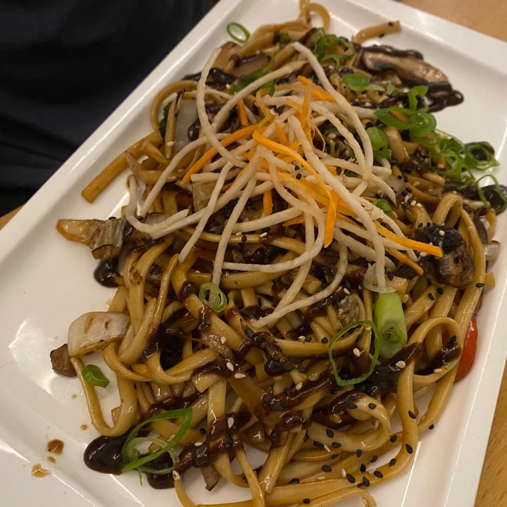 photo of Roots & Rolls Yakisoba shared by @irenevegan on  20 Sep 2020 - review