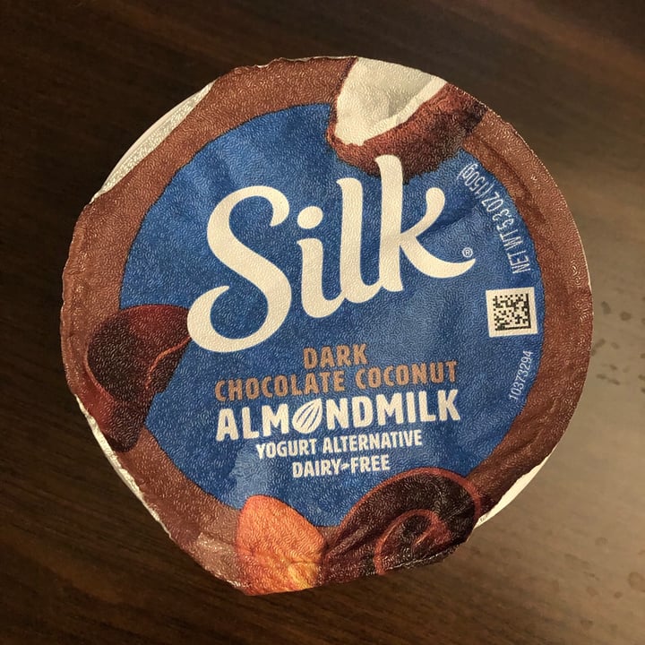 photo of Silk Dark Chocolate Coconut Almond Dairy-Free Yogurt Alternative shared by @ketchupfights on  14 Jun 2021 - review