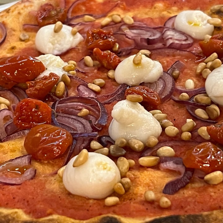 review photo of Rubiu - Birrificio Artigianale e Brew Pub Pizza rosso di sera shared by @lelleem on 24 Sep 2022 - review