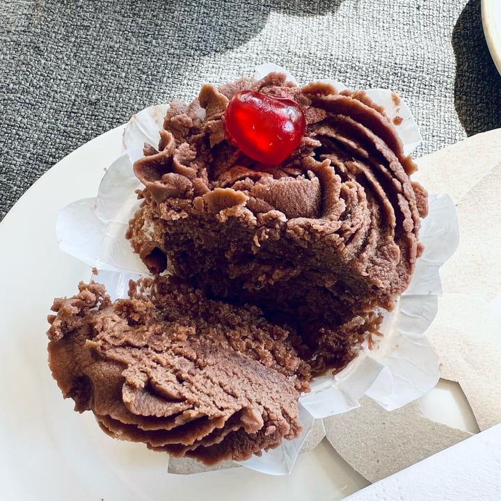 photo of afro-boer® Vegan chocolate cupcakes shared by @lienloves on  24 Aug 2022 - review