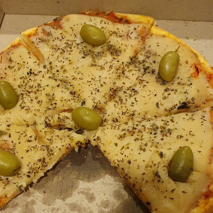 review photo of TAHIEL VEGANO Pizza Muzzarella shared by @sabrilafuente on 27 Dec 2020 - review