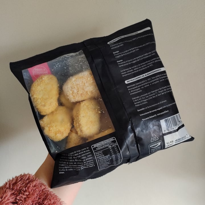 review photo of La Crianza Plant Based Nuggets shared by @sashagarces on 28 Nov 2022 - review