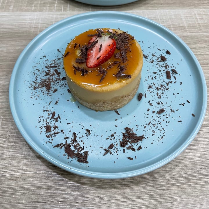 photo of Greendot PAYA LEBAR SQUARE Rare Seasalt Caramel Cheesecake shared by @themancvegansg on  07 Apr 2021 - review