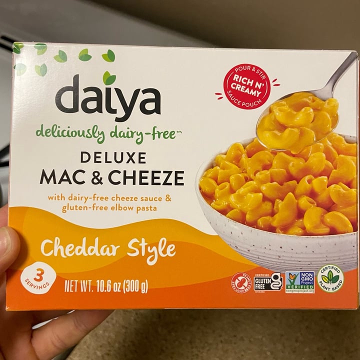 review photo of Daiya Deluxe Cheezy Mac shared by @jacquevegan on 11 Apr 2022 - review