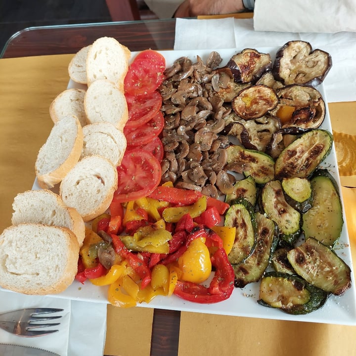photo of Do Ciacoe Piattone verdure grigliate shared by @nanai on  29 May 2022 - review