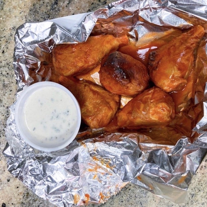 photo of Dunedin Vegan Deli BBQ Wings shared by @manuelaw on  06 Aug 2021 - review