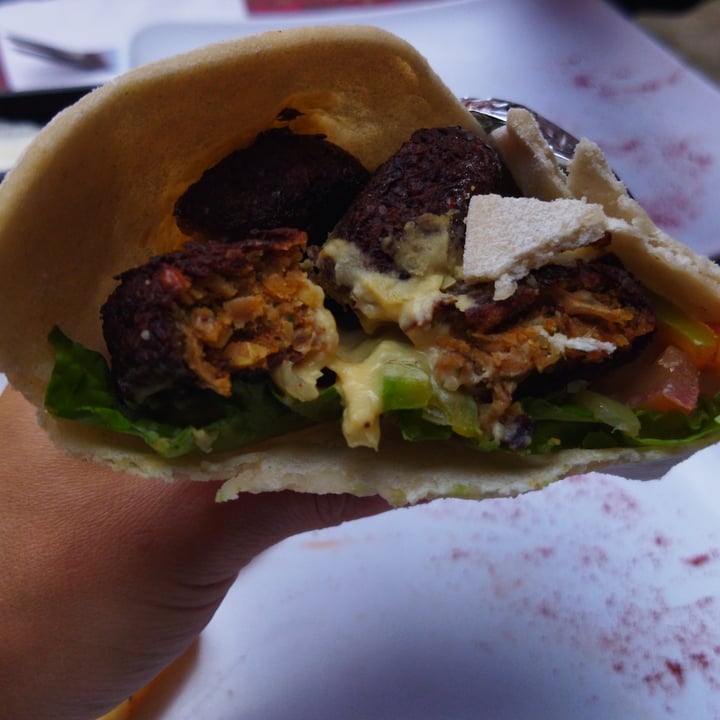 review photo of Arabic Fox Shawarma De Falafel shared by @saraluer on 05 Jul 2022 - review