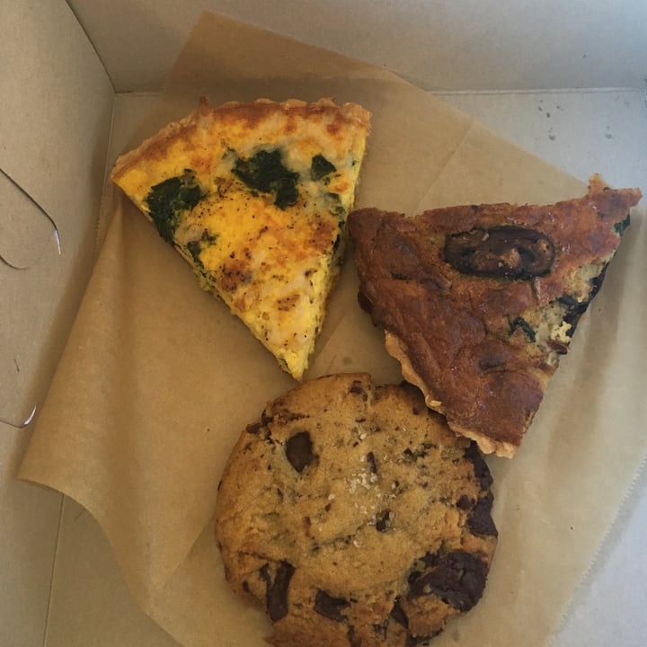 photo of Just What I Kneaded Quiche and Chocolate Chip Cookie shared by @vegancheeze on  10 Oct 2021 - review