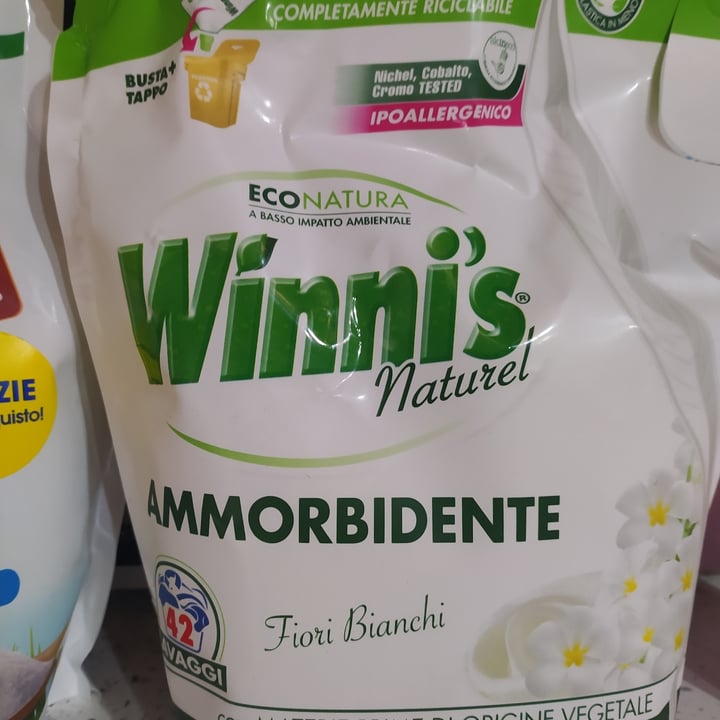 photo of Winni's Winni's. Ammorbidente fiori bianchi shared by @angelachef on  20 Apr 2022 - review