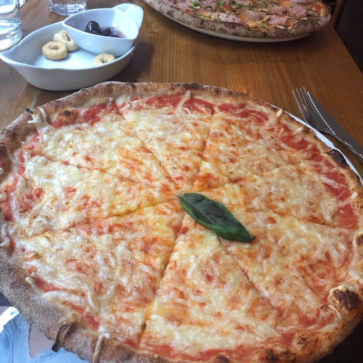 photo of Dough Vegan Margherita shared by @sophieep on  29 Jun 2021 - review