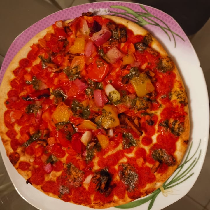 photo of Goodfella's Meatless Mediterranean Stone Baked Pizza shared by @lukasser on  12 Dec 2020 - review