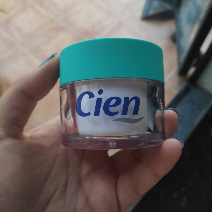 photo of Cien Crema facial shared by @pilaropili on  20 Sep 2020 - review