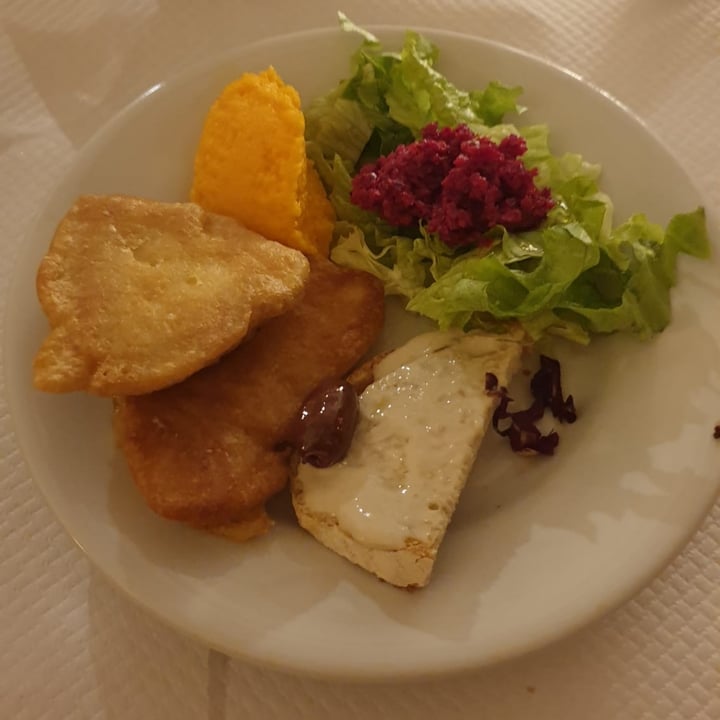 review photo of Torre Colombaia Antipasto Vegano shared by @nastasia1 on 31 Mar 2022 - review