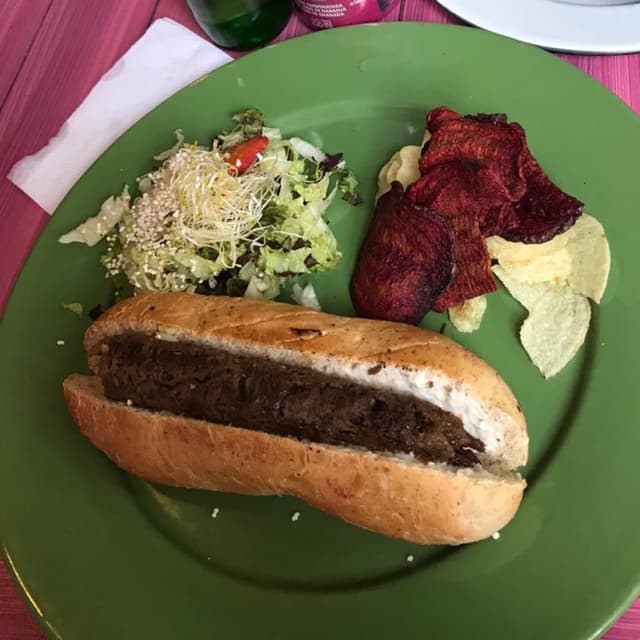Photo of the dish “Perrito Caliente Clásico”