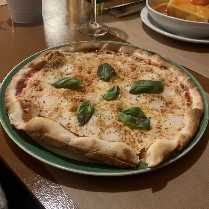 photo of Francesinhas Al Forno da Baixa Pizza Tosca shared by @paulaneder on  06 Mar 2022 - review