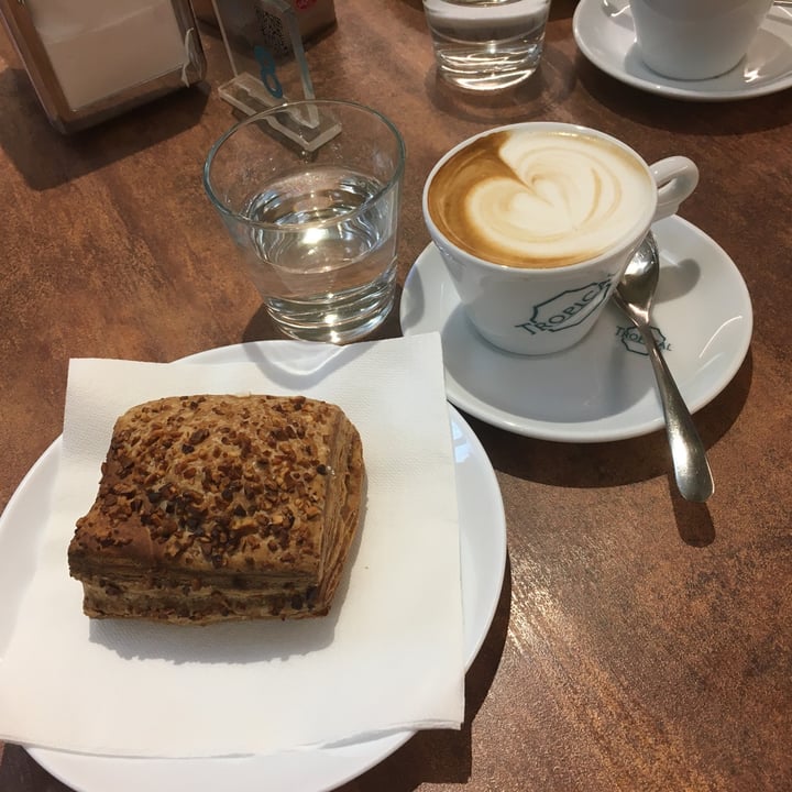 photo of Bar Tropical saccottino alla crema di nocciole shared by @telisa on  22 Oct 2022 - review