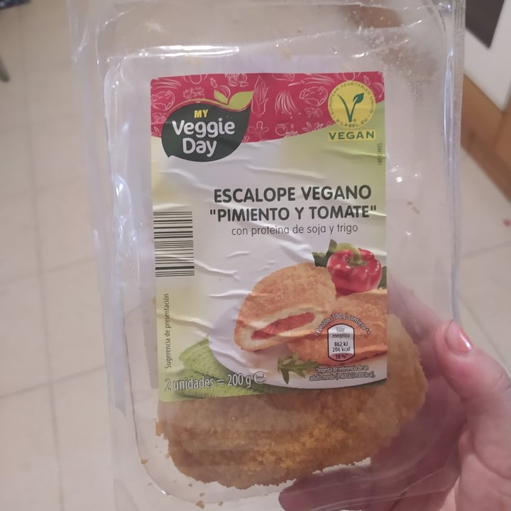 review photo of My veggie day Escalope pimiento y tomate shared by @brocolibooty on 08 Jul 2021 - review