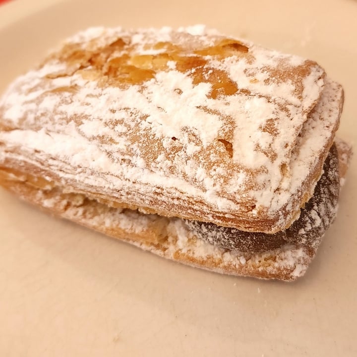 photo of Le Panem Briquets de Dulce de Leche shared by @champiveg on  26 Mar 2022 - review