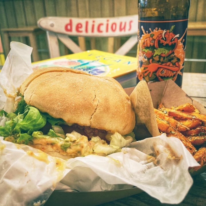 photo of Edgy Veggy Veggy Burger shared by @illusionbenny on  18 Dec 2020 - review