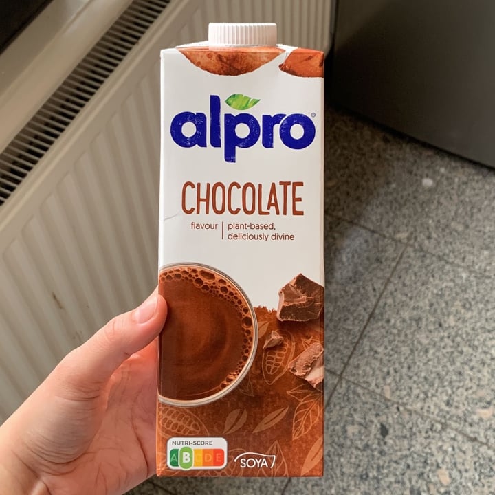 photo of Alpro Chocolate Flavored Soya Milk shared by @kiyivinski on  13 Jan 2022 - review