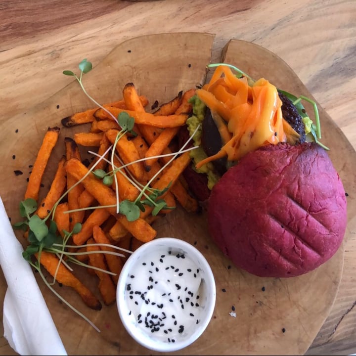 photo of The Conscious Kitchen Beyond meat burger served with sweet potato chips shared by @veggieanimal on  15 Jun 2021 - review