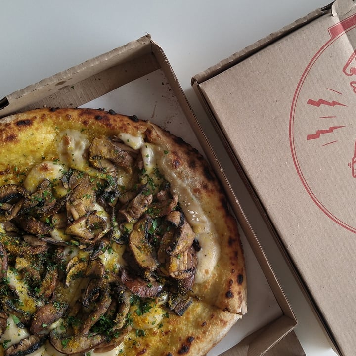 photo of Electrica Pizza Magic Mushroom shared by @palimaz on  01 Feb 2021 - review