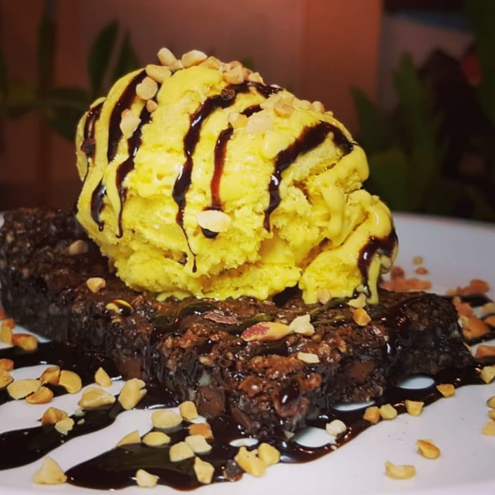 review photo of Veggie Foods • Restaurante Vegano Brownie com Sorvete de Passas ao Rum shared by @veggiefoodsblumenau on 10 Dec 2021 - review