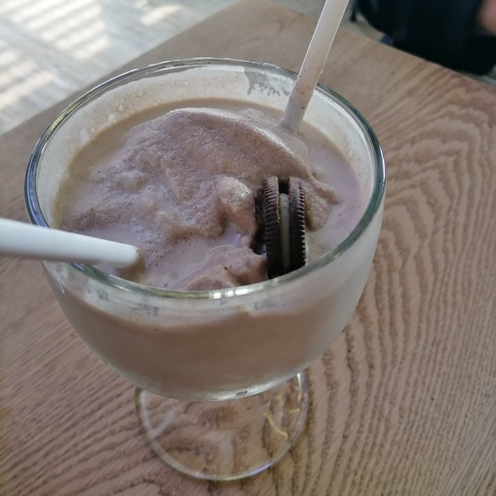 photo of Hudsons The Burger Joint (Parkhurst) Oreo Milkshake shared by @kimberlymcalpine on  05 Oct 2021 - review