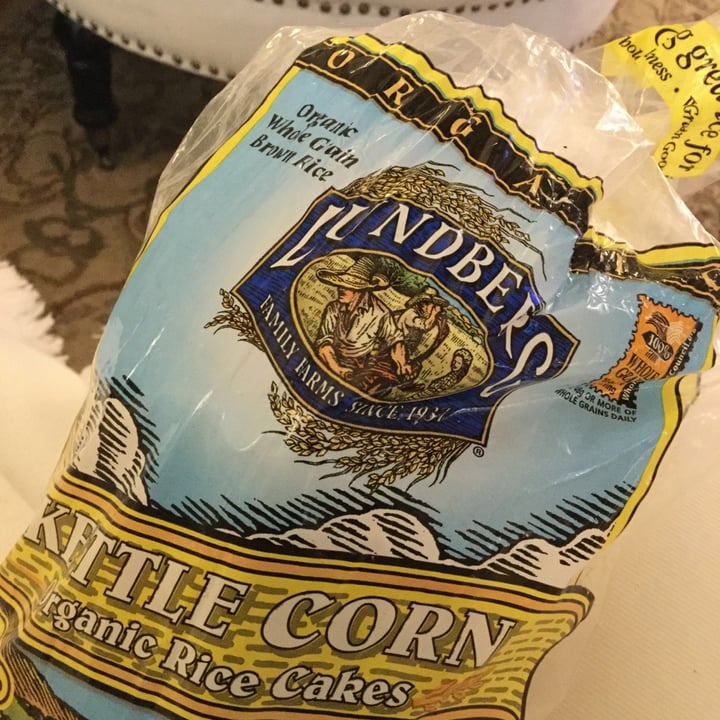 review photo of Lundberg Family Farms Kettle Corn Rice Cakes shared by @vgnorgngrl on 28 Oct 2020 - review