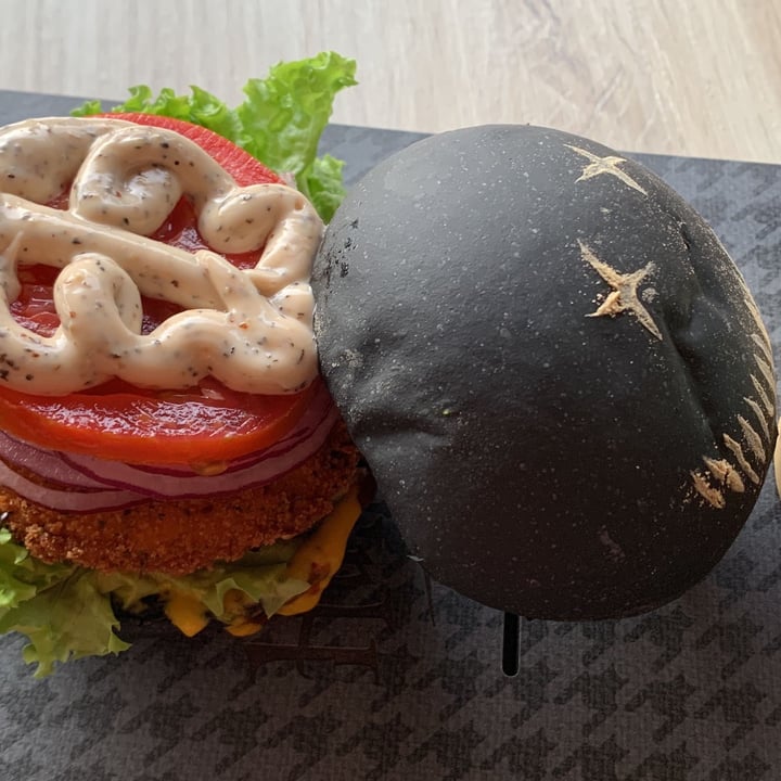 photo of VeganBurg Singapore Thriller Burger shared by @georgejacobs on  12 Oct 2022 - review